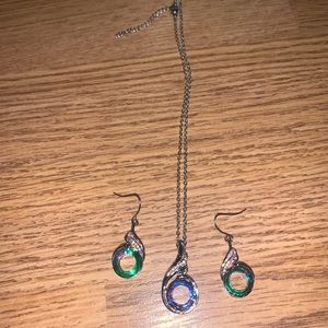 Earring and necklace set